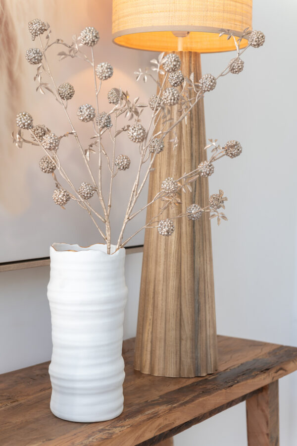 Lignes de vase en porcelaine blanche/or. – Image 2