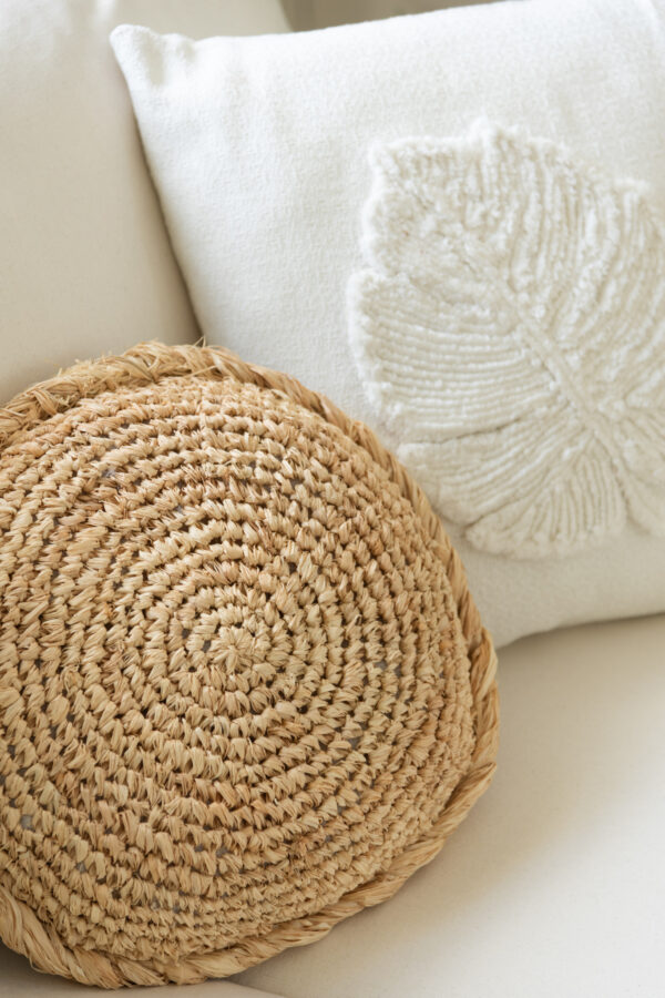 Coussin carré en polyester blanc – Image 3