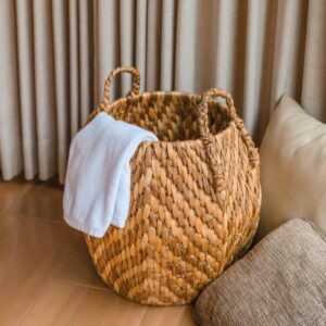 Grand panier à linge panier de rangement panier décoratif panier rond panier WAYAG en jacinthe d'eau tissée avec motif zigzag beige et marron