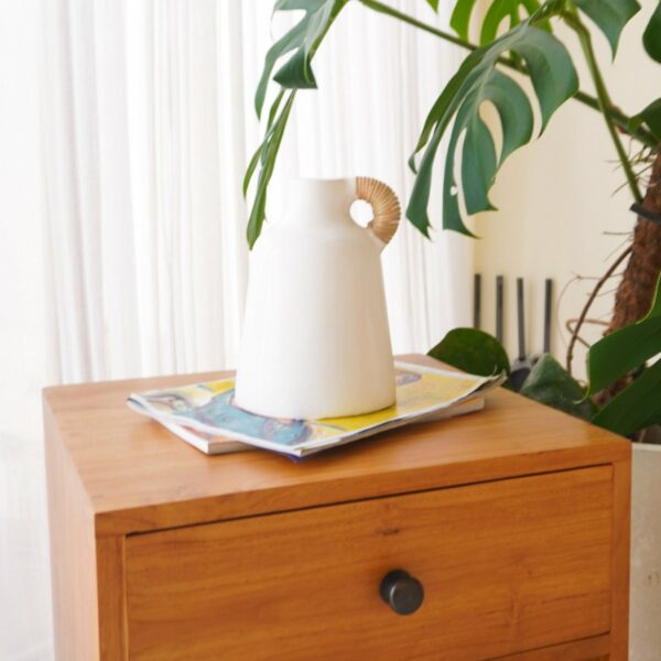 Vase blanc petit vase décoratif pour fleurs séchées ou fraîches coulé à la main en argile avec poignée en rotin SANA – Image 3