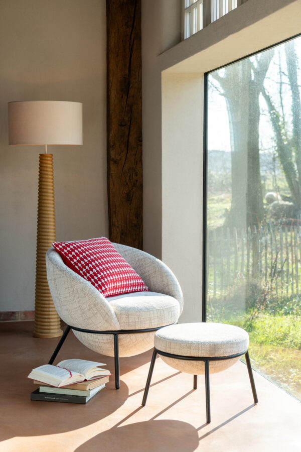 Fauteuil de salon + Repose-pieds en fer beige/noir – Image 9