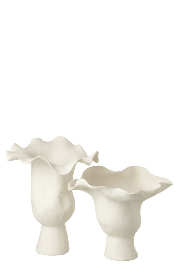 Vase en céramique blanc à hélice étroite irrégulière