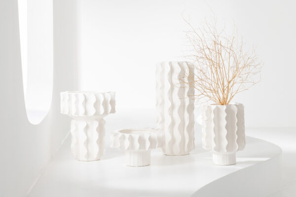 Vase en céramique blanc moyen Helix Round